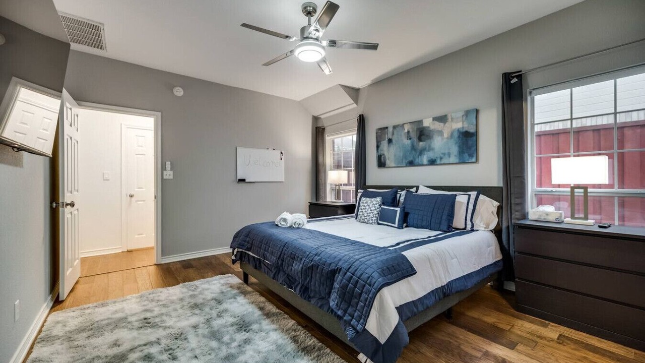 Photo of Bedroom in Far North Dallas