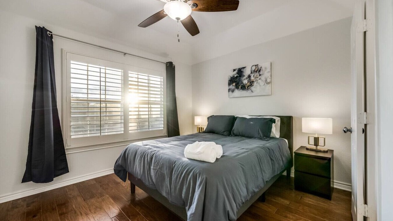 Photo of Bedroom in Far North Dallas