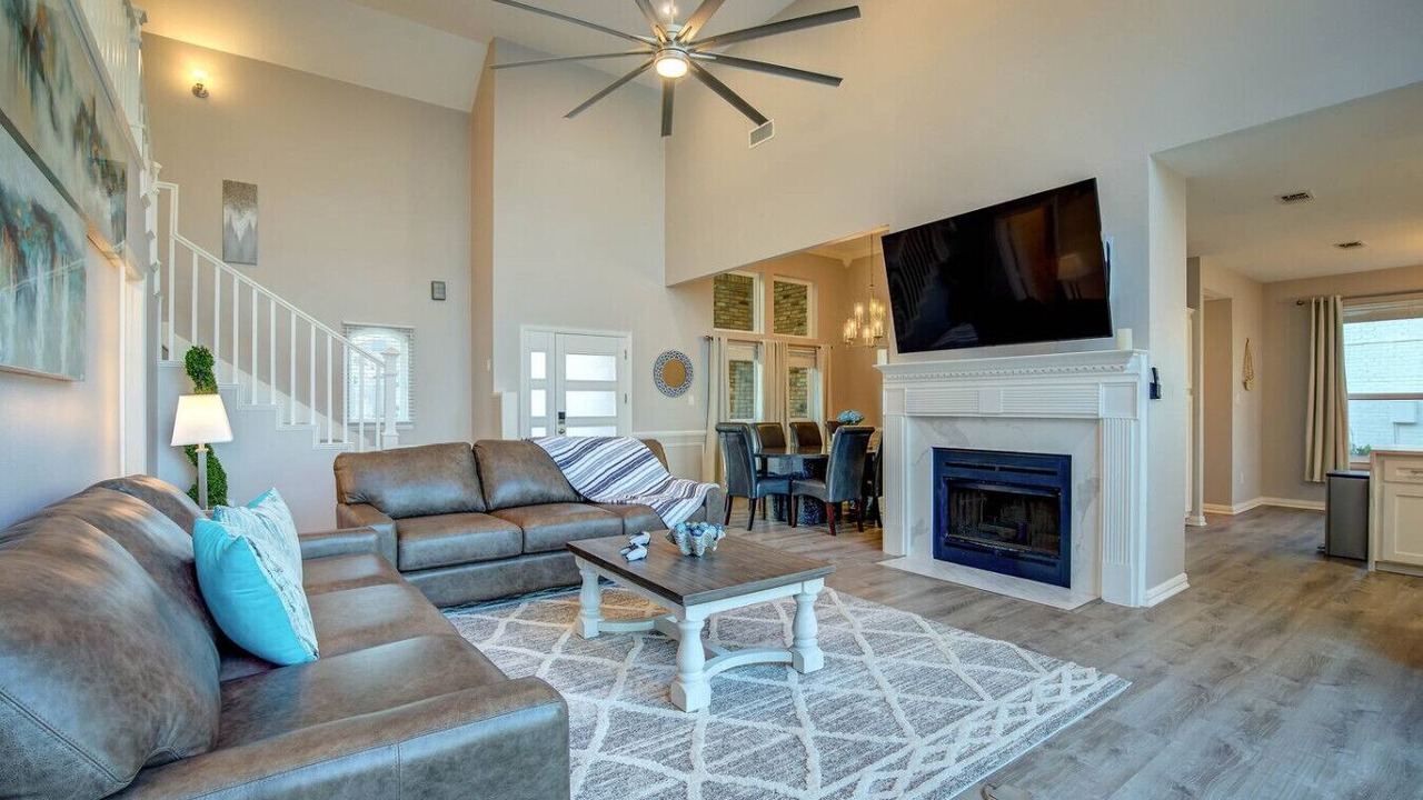Photo of Livingroom in Rowlett