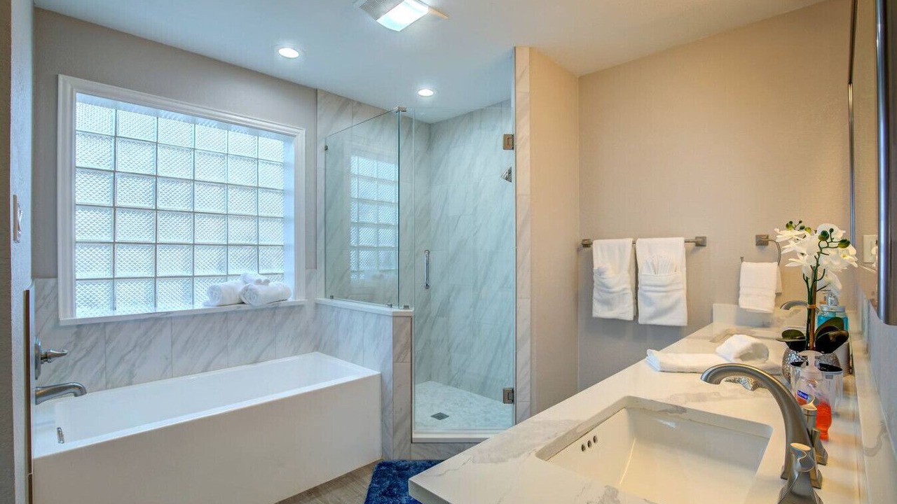 Photo of Bathroom in Rowlett