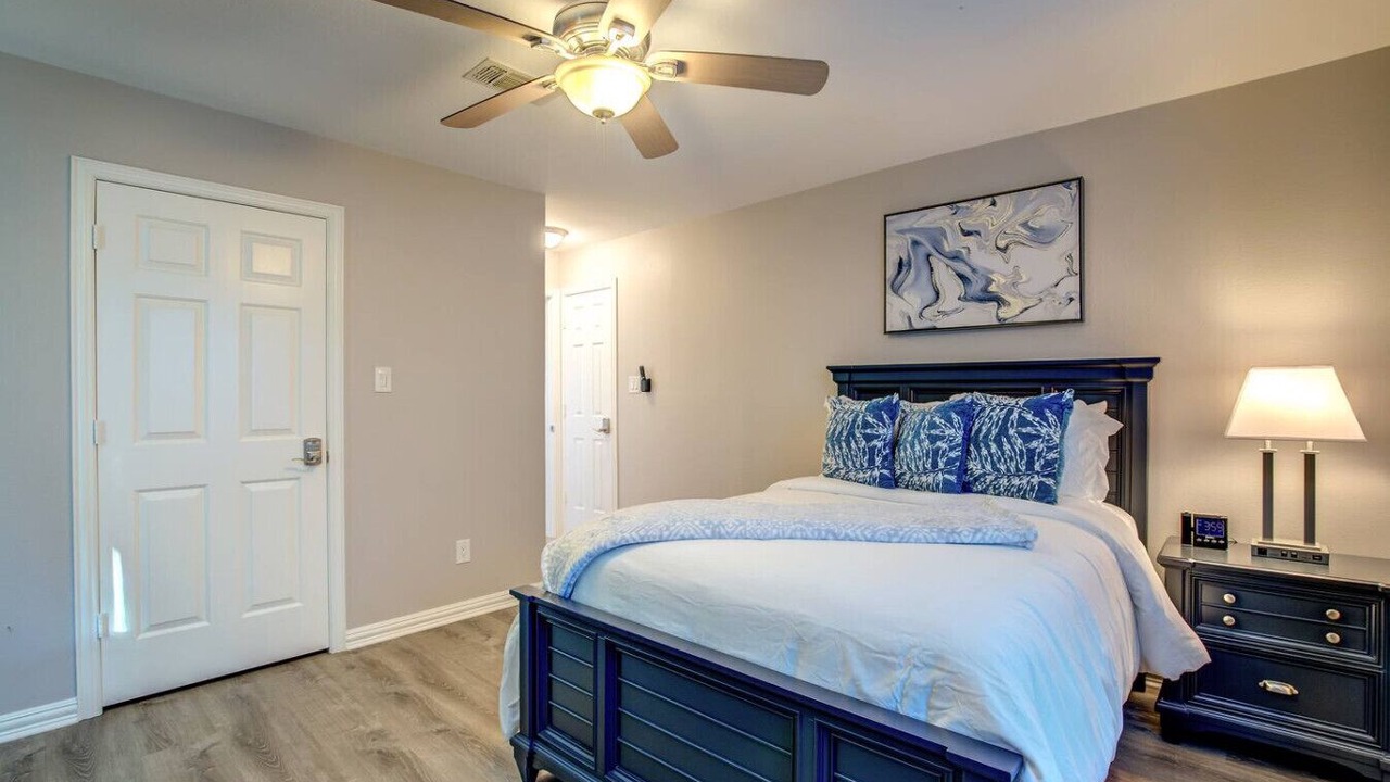 Photo of Bedroom in Rowlett