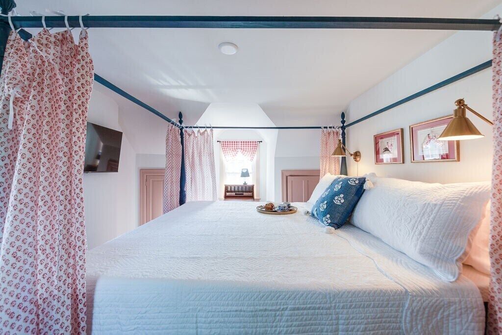 Photo of Bedroom in Potomac West