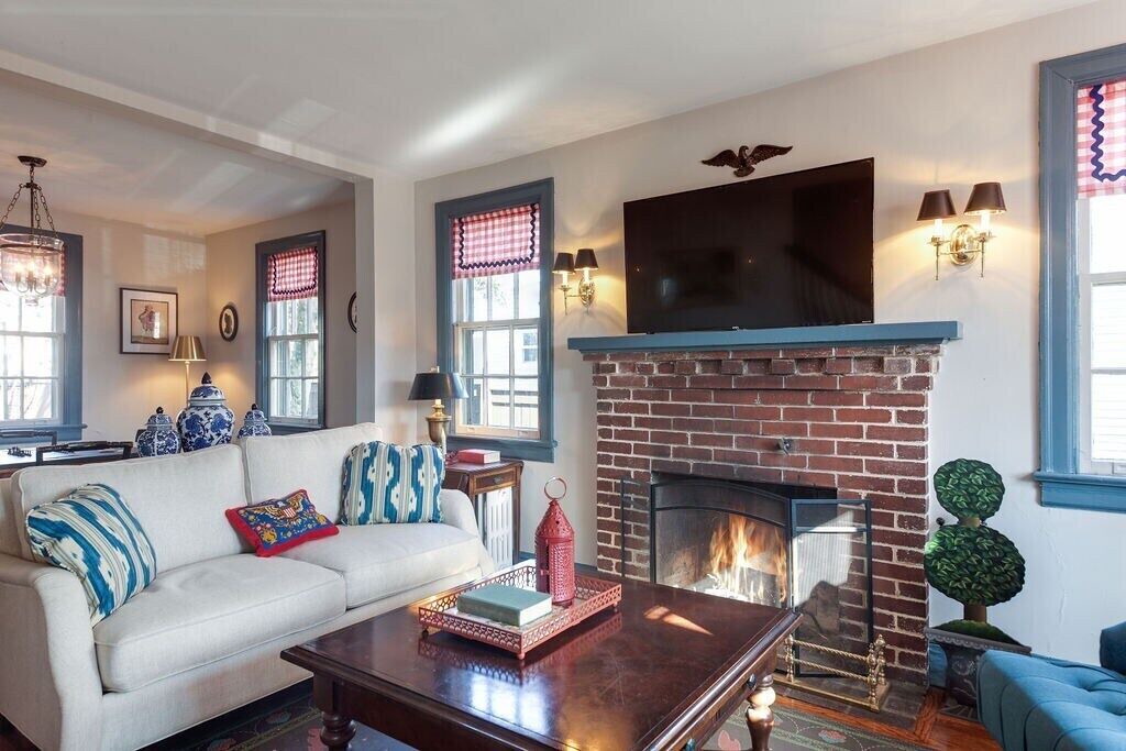 Photo of Livingroom in Potomac West