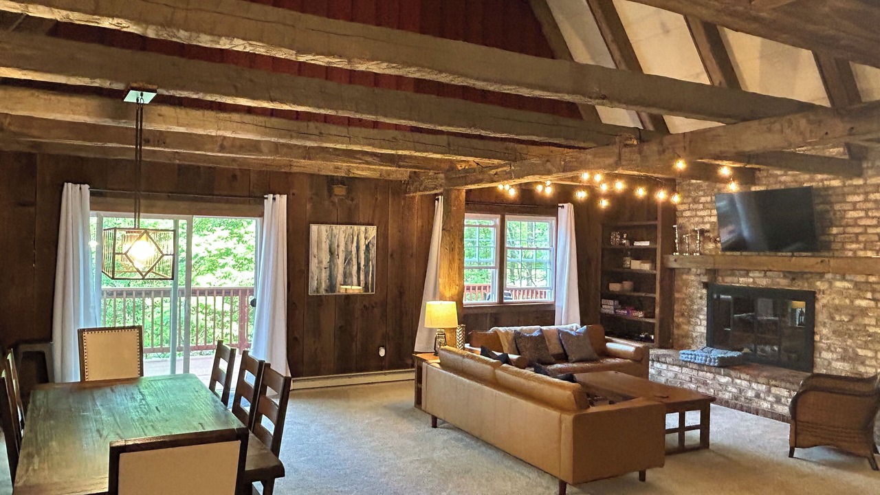 Photo of Livingroom in Jefferson Township