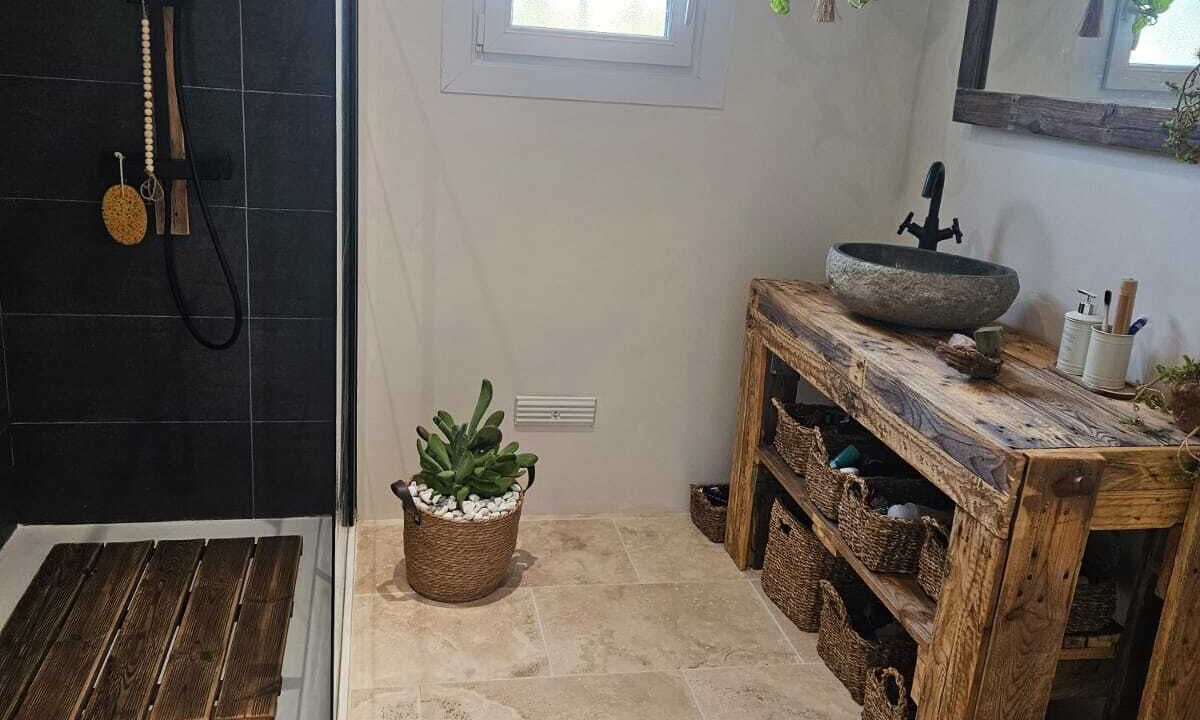 Photo of Bathroom in Salon-de-Provence