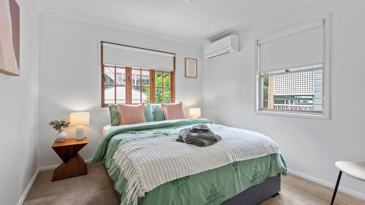 Photo of Others in Paddington