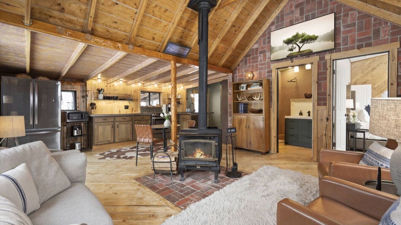 Photo of Livingroom in Coal Creek