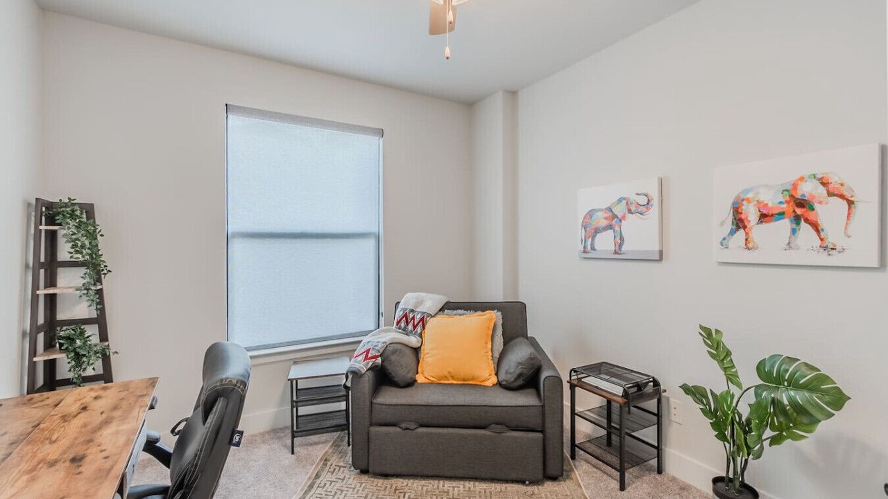 Photo of Livingroom in Legacy Park