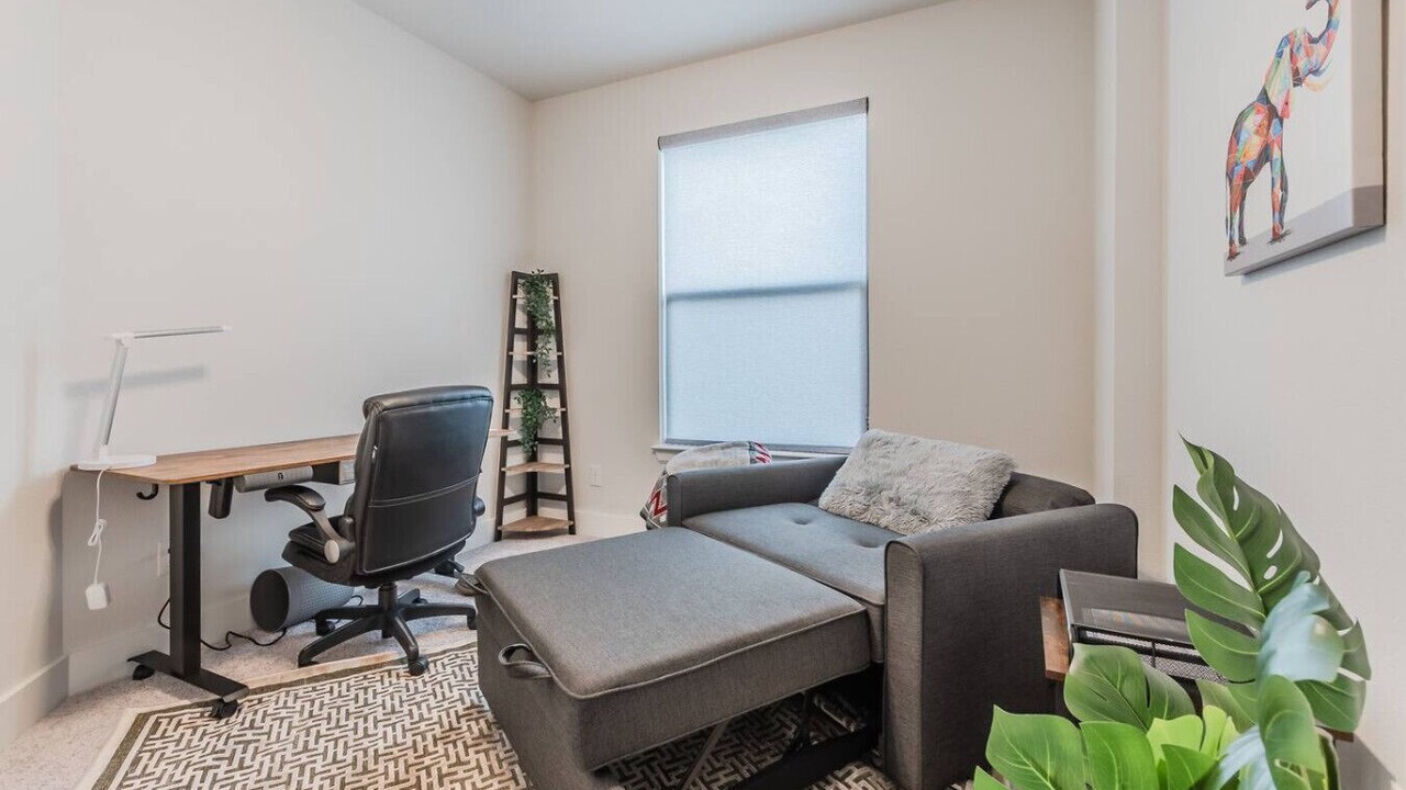 Photo of Livingroom in Legacy Park