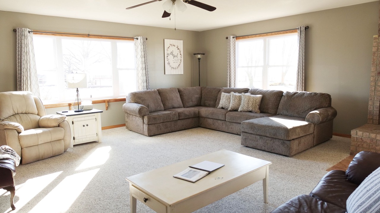Photo of Livingroom in Lawrence County