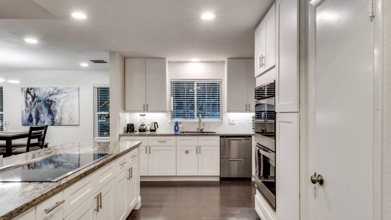 Photo of Kitchen in Far North Dallas
