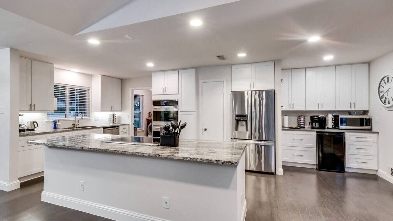 Photo of Kitchen in Far North Dallas