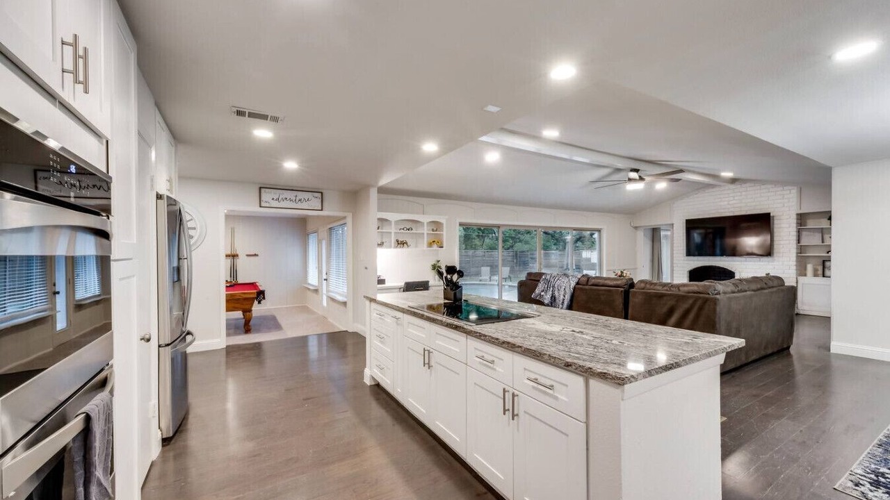 Photo of Kitchen in Far North Dallas