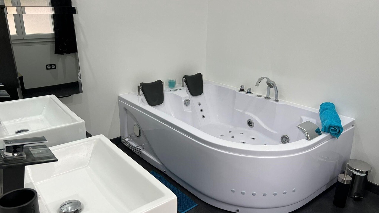 Photo of Bathroom in Pouzols-Minervois