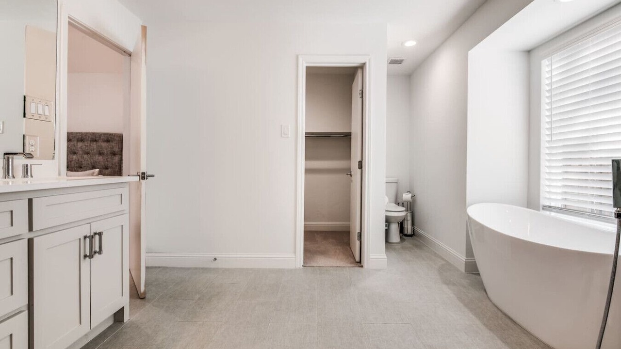 Photo of Bathroom in Far North Dallas