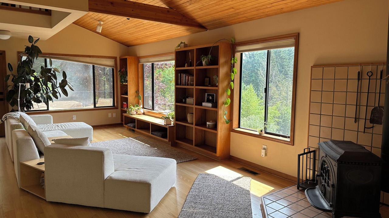 Photo of Livingroom in Portland