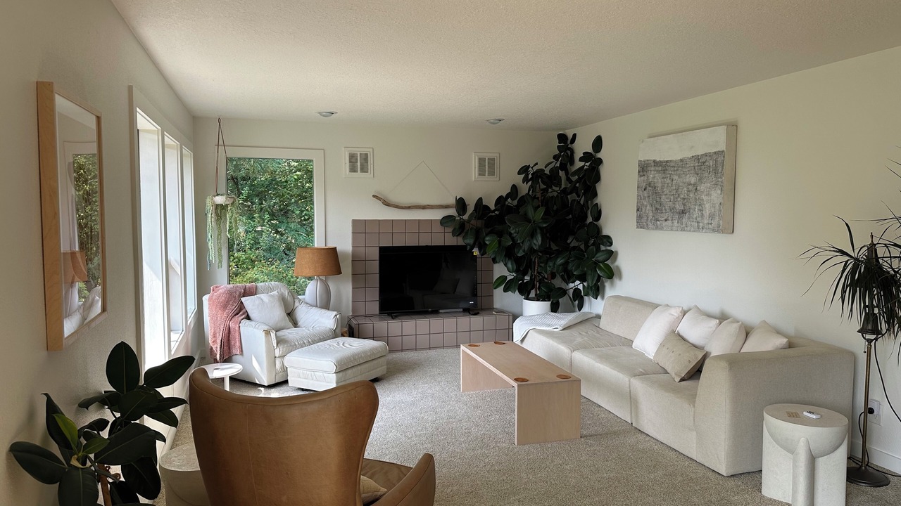 Photo of Livingroom in Portland