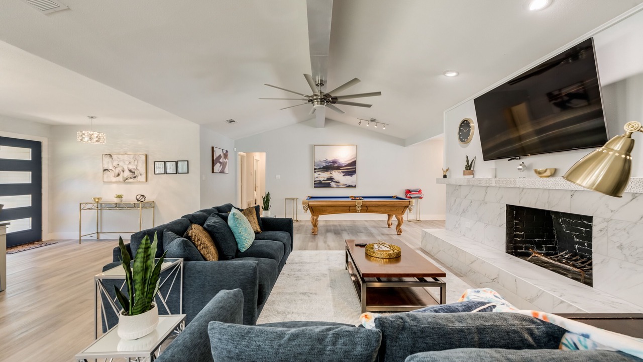 Photo of Livingroom in Carrollton