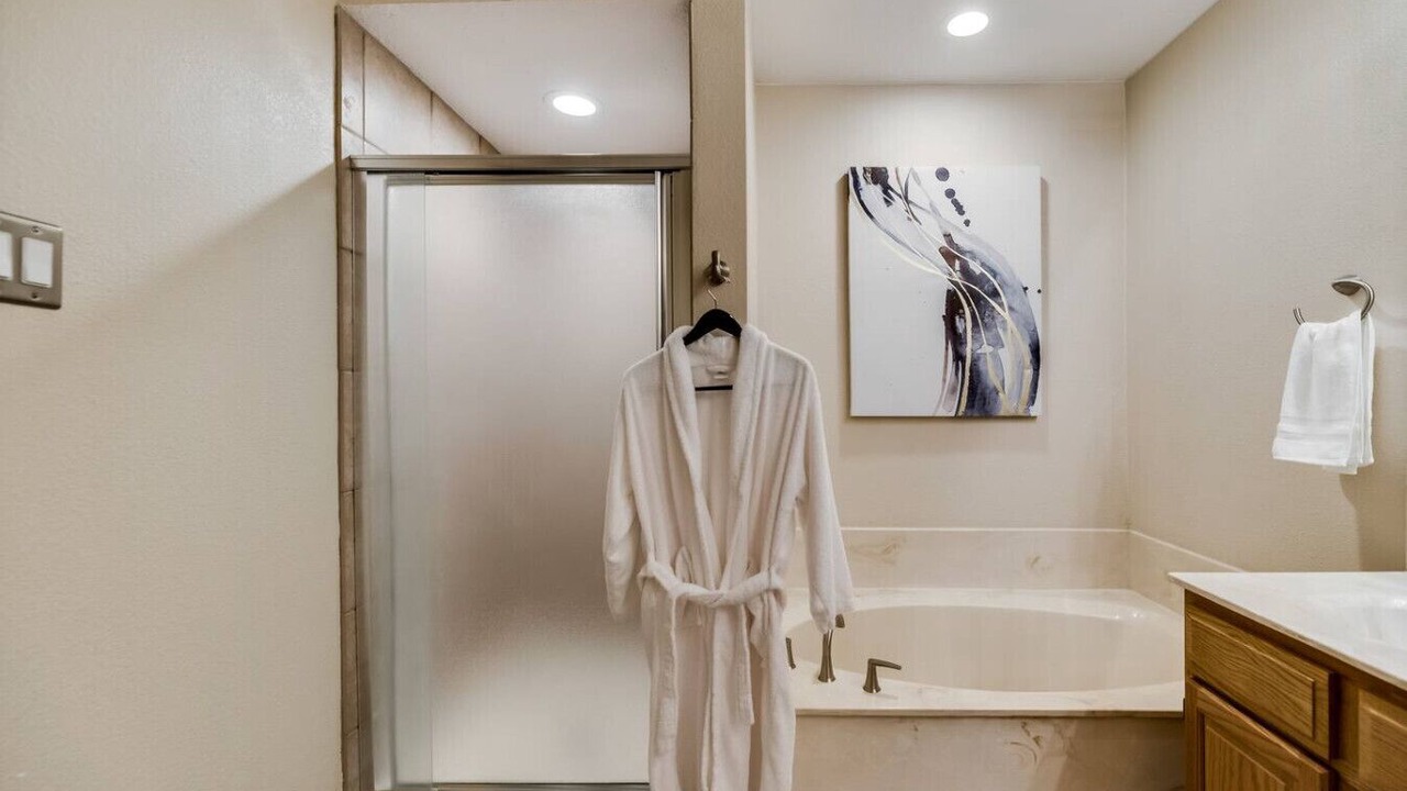 Photo of Bathroom in North Central Carrollton