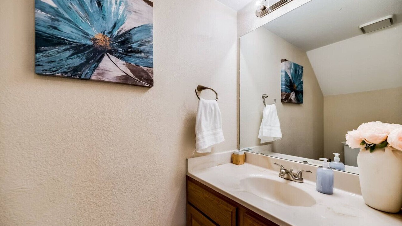 Photo of Bathroom in North Central Carrollton