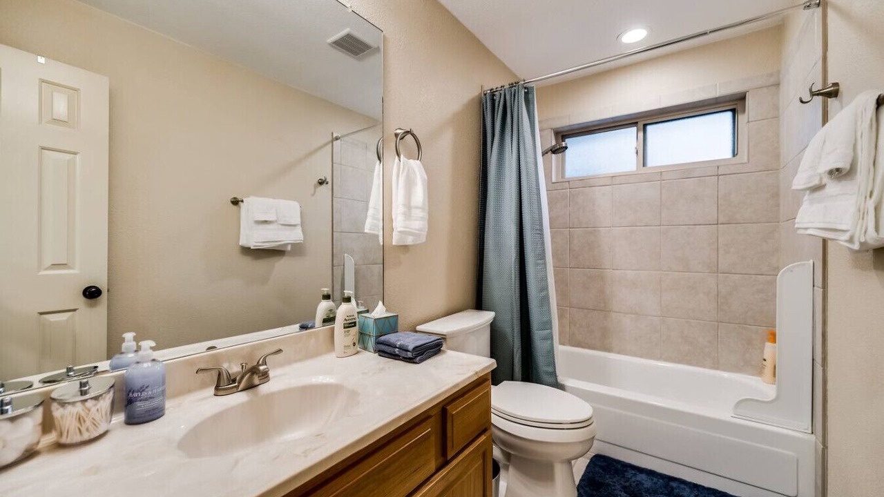 Photo of Bathroom in North Central Carrollton