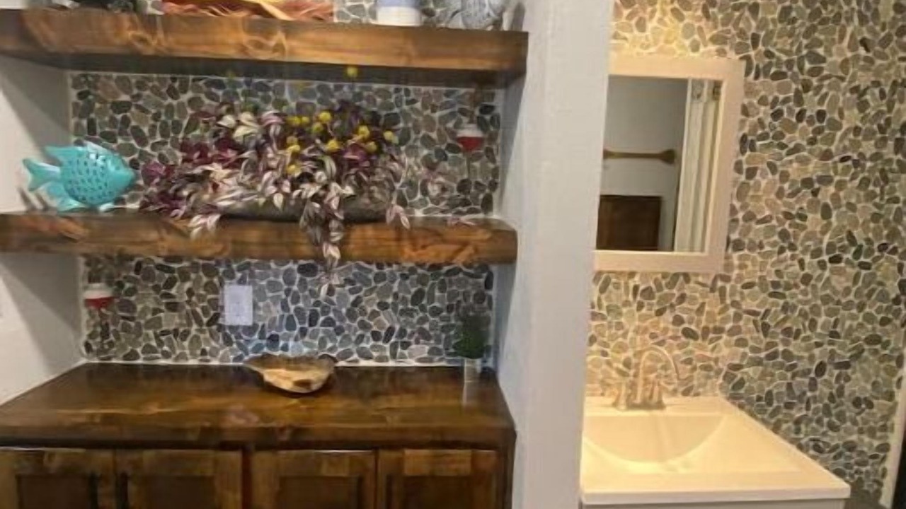 Photo of Bathroom in Chetopa