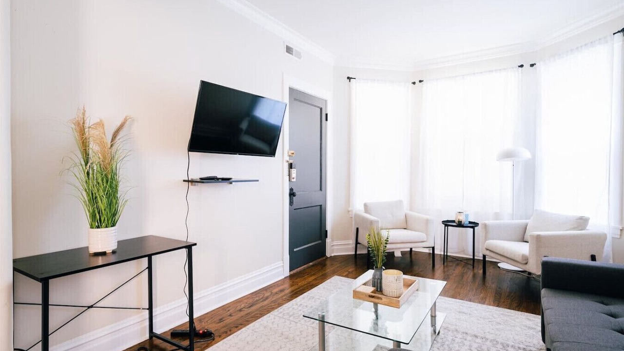 Photo of Livingroom in Logan Square