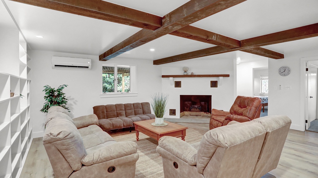 Photo of Livingroom in Newport