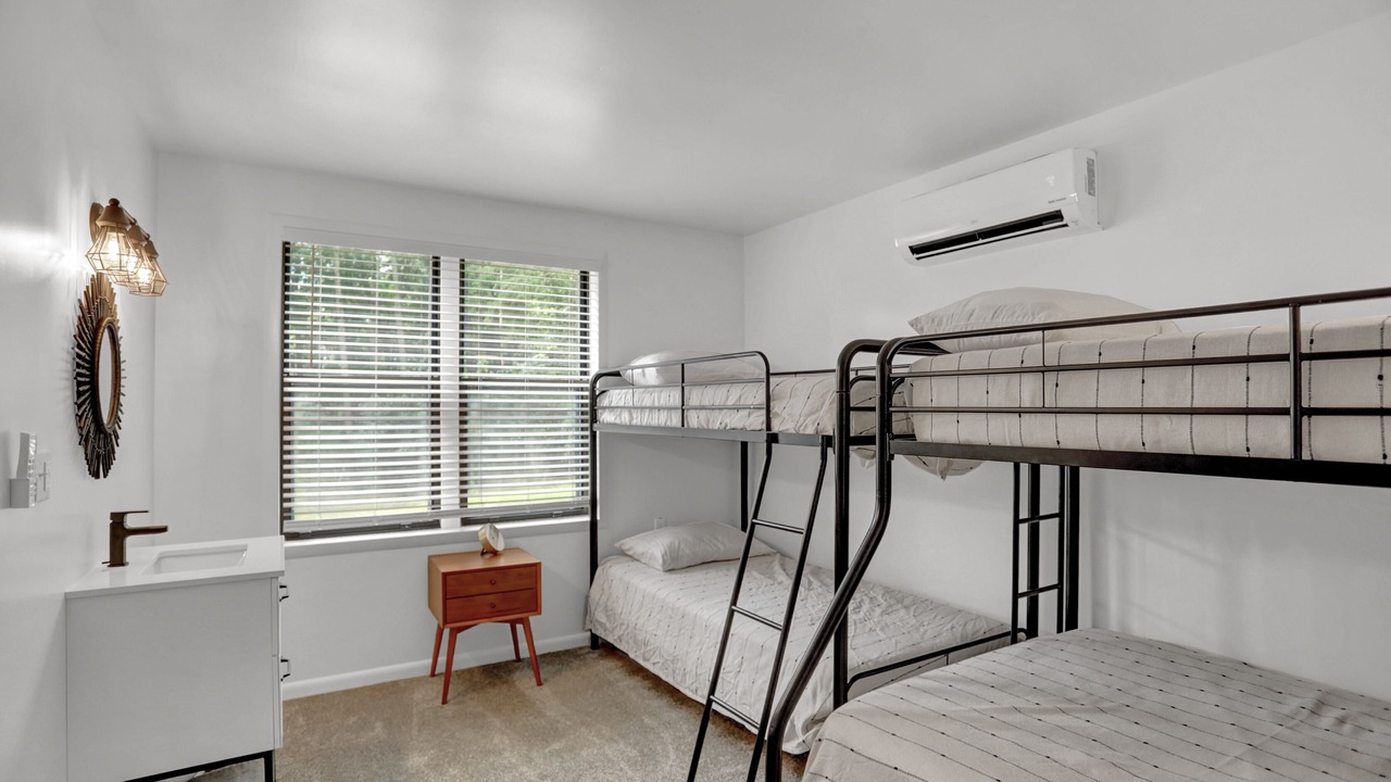Photo of Bedroom in Newport