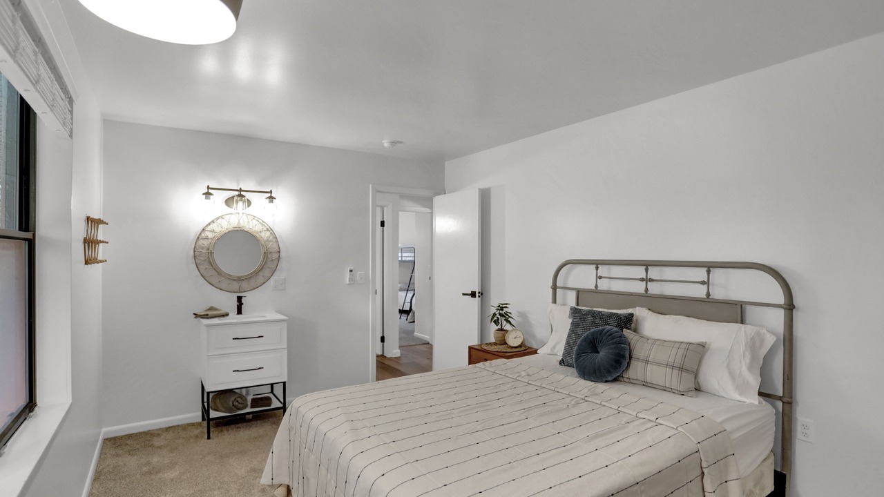 Photo of Bedroom in Newport