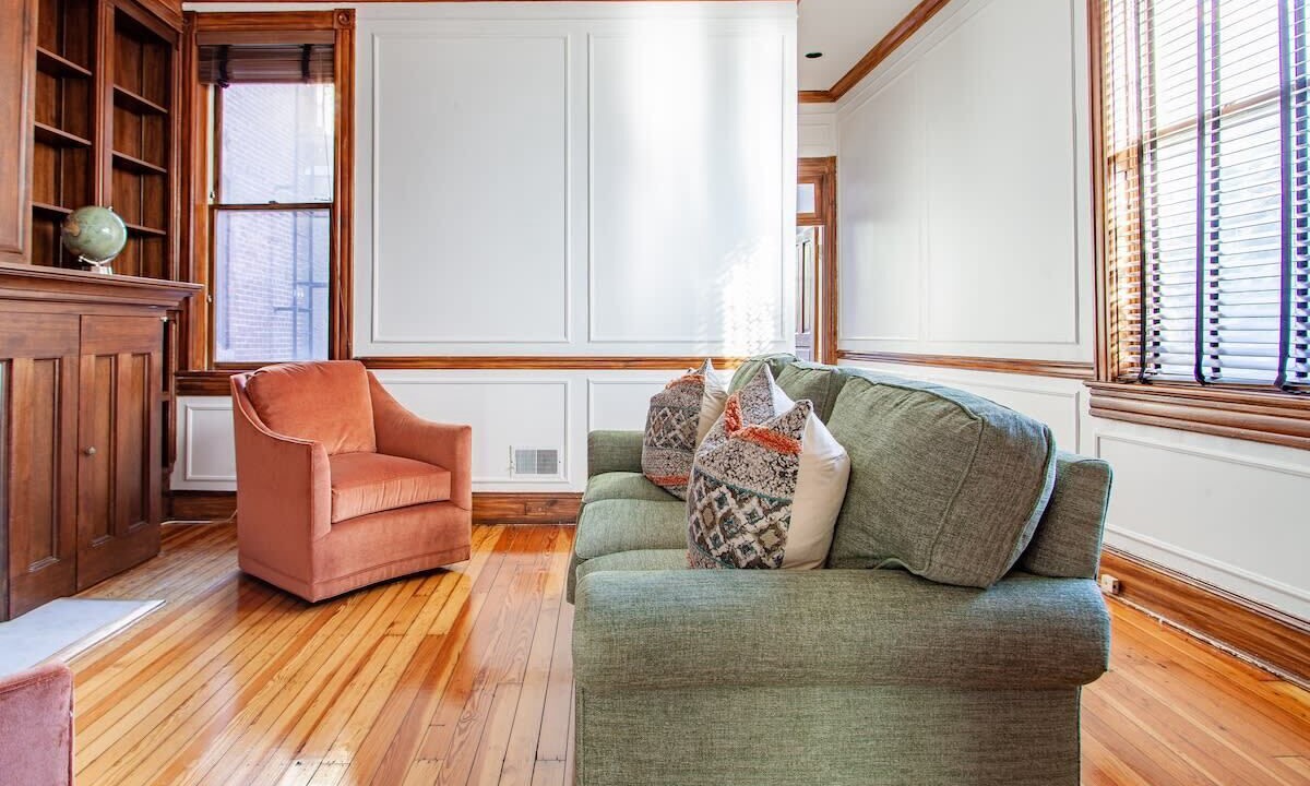 Photo of Livingroom in Kalorama Heights