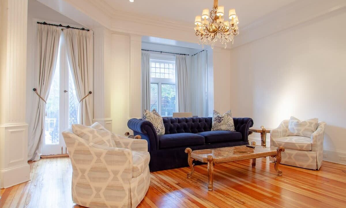 Photo of Livingroom in Kalorama Heights