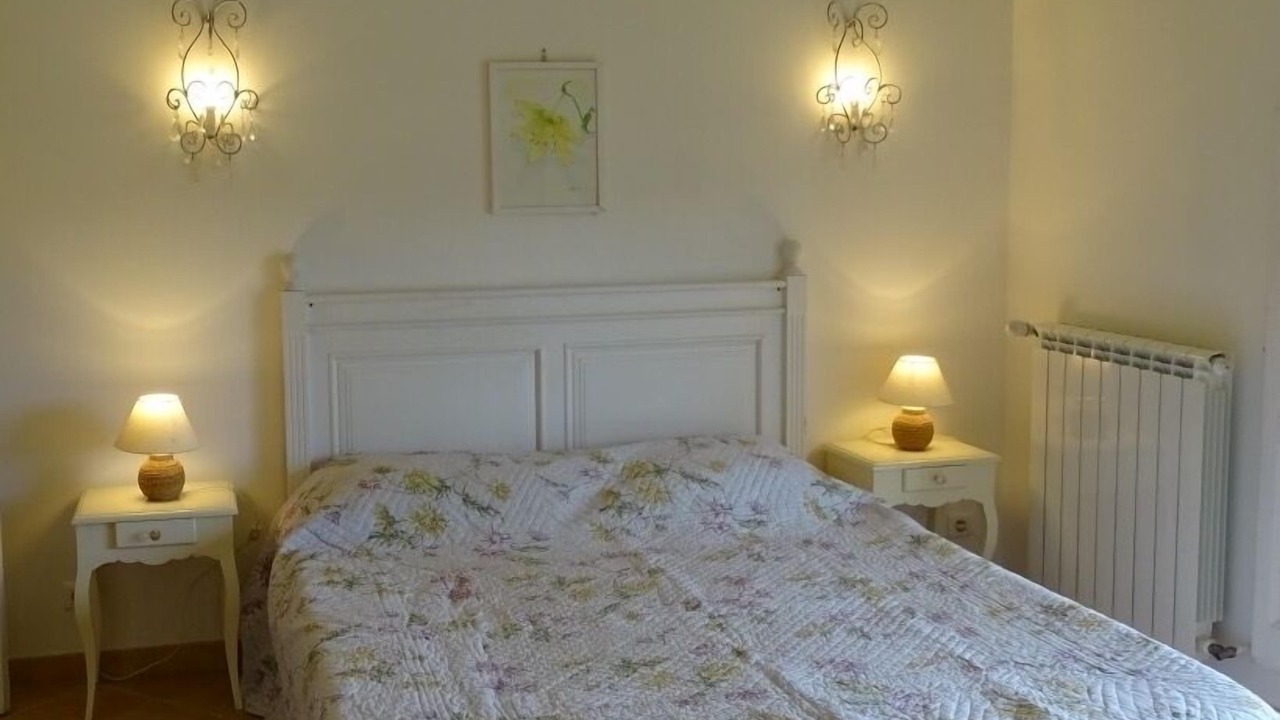 Photo of Bedroom in Entrecasteaux