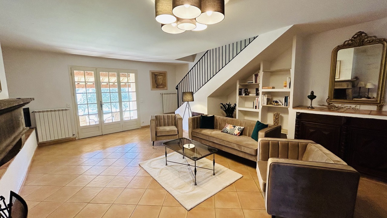 Photo of Livingroom in Entrecasteaux