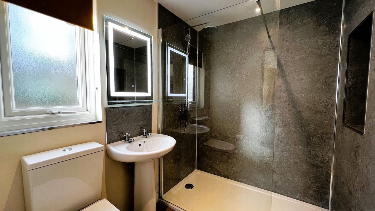 Photo of Bathroom in Godshill