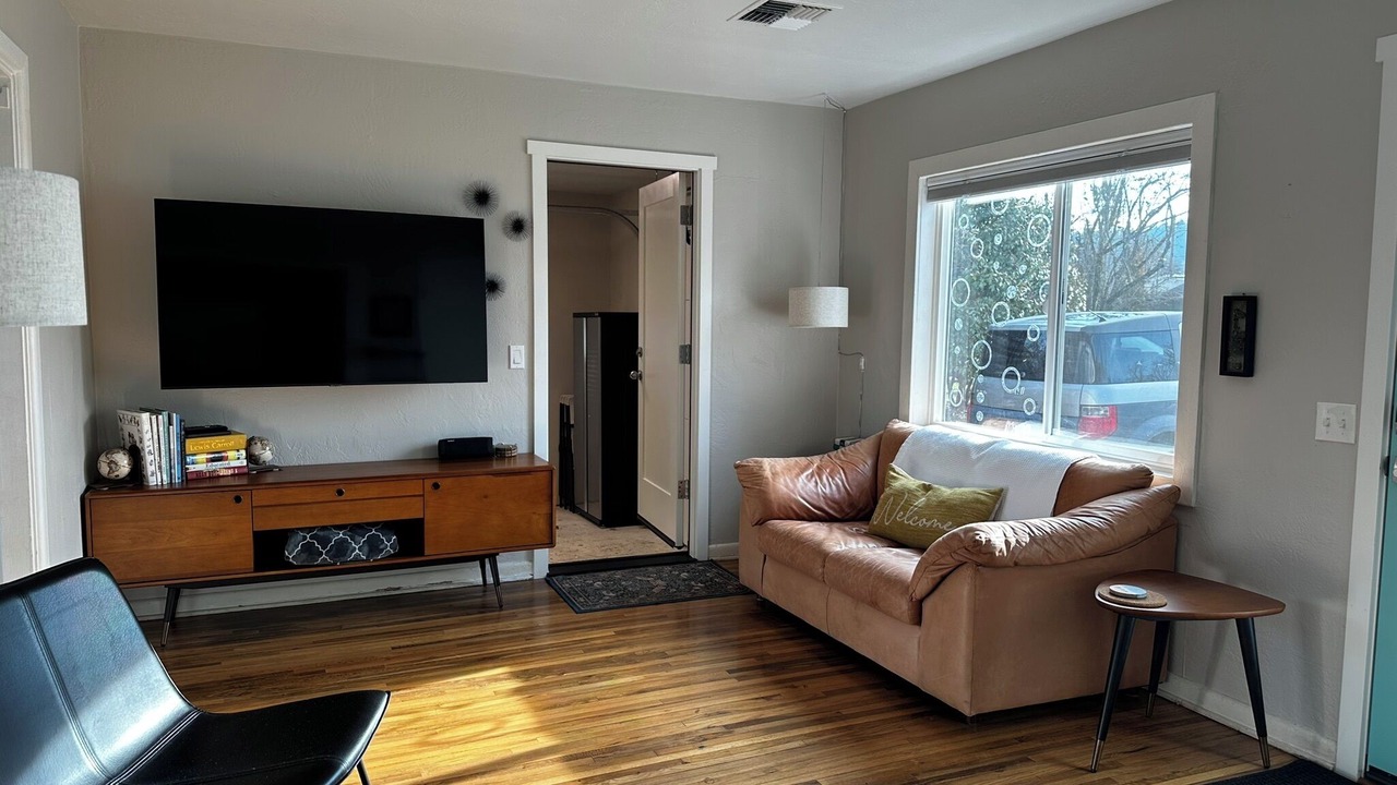 Photo of Livingroom in Southeast Eugene
