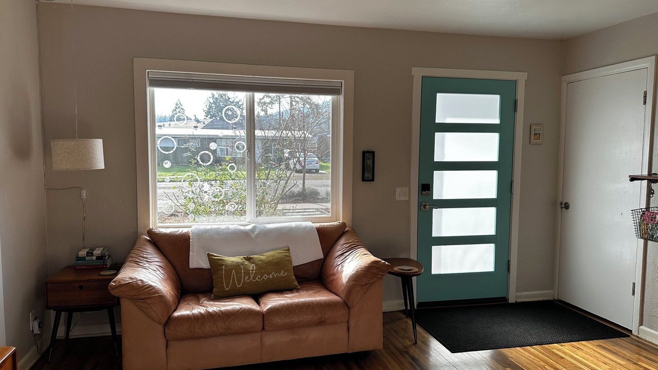 Photo of Livingroom in Southeast Eugene