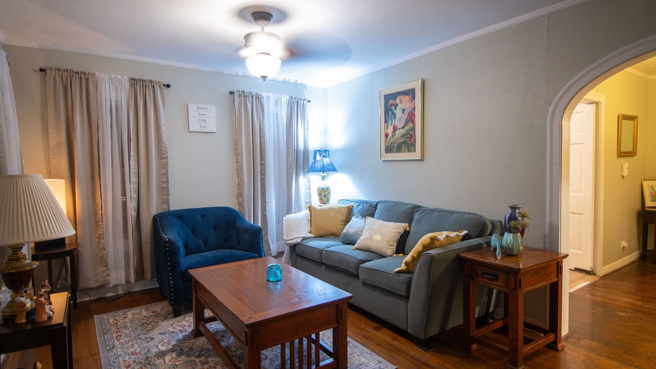Photo of Livingroom in Highland Park