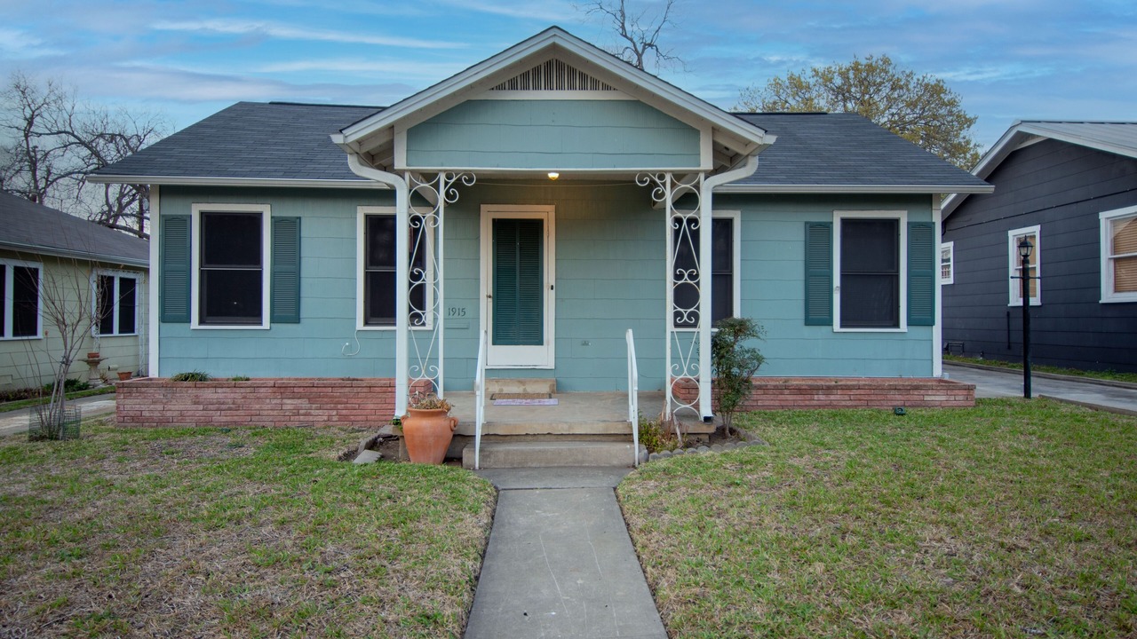 Photo of Outdoor in Highland Park