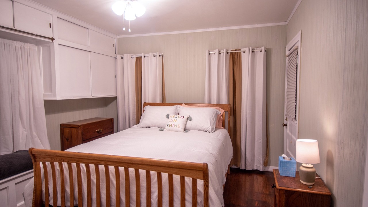 Photo of Bedroom in Highland Park
