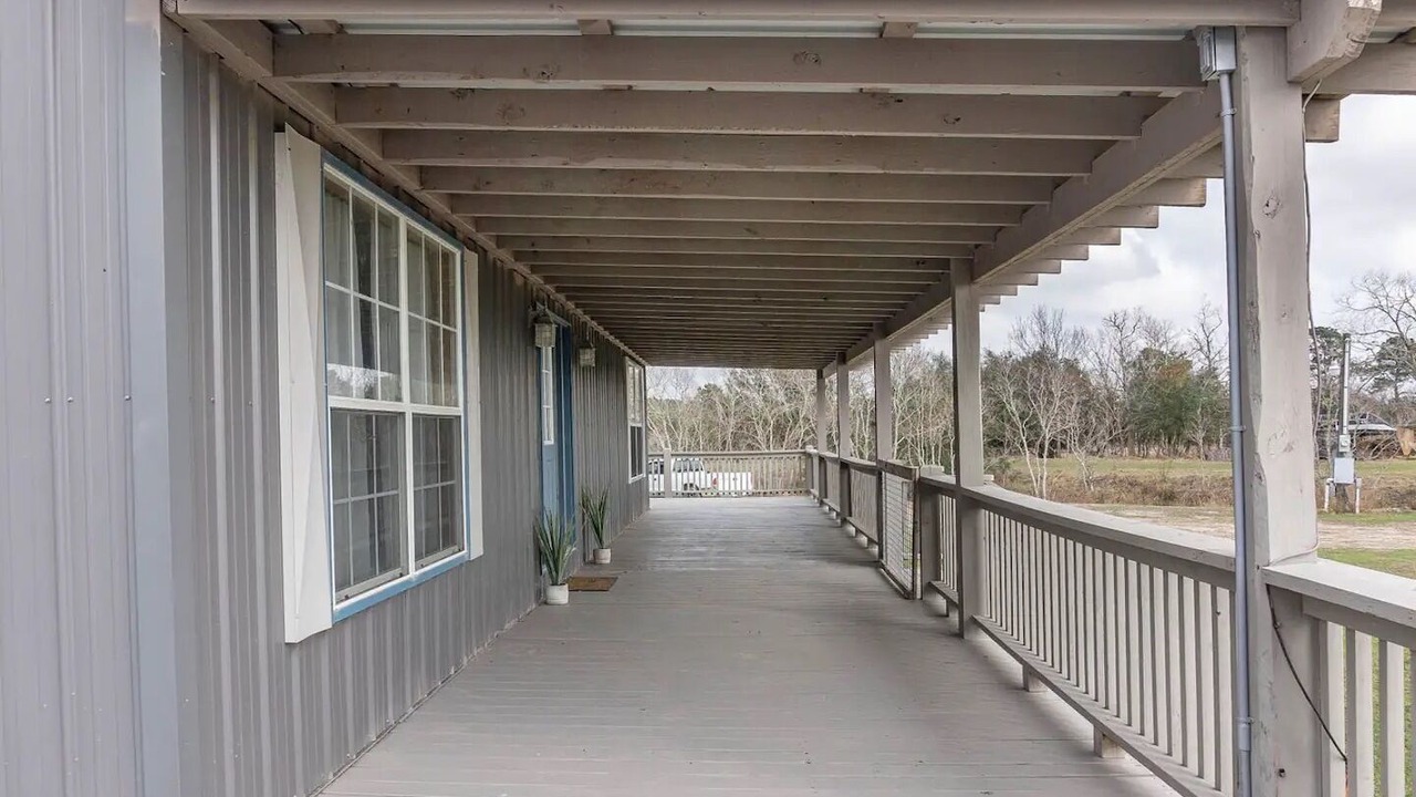 Photo of Patio Balcony in Winnie