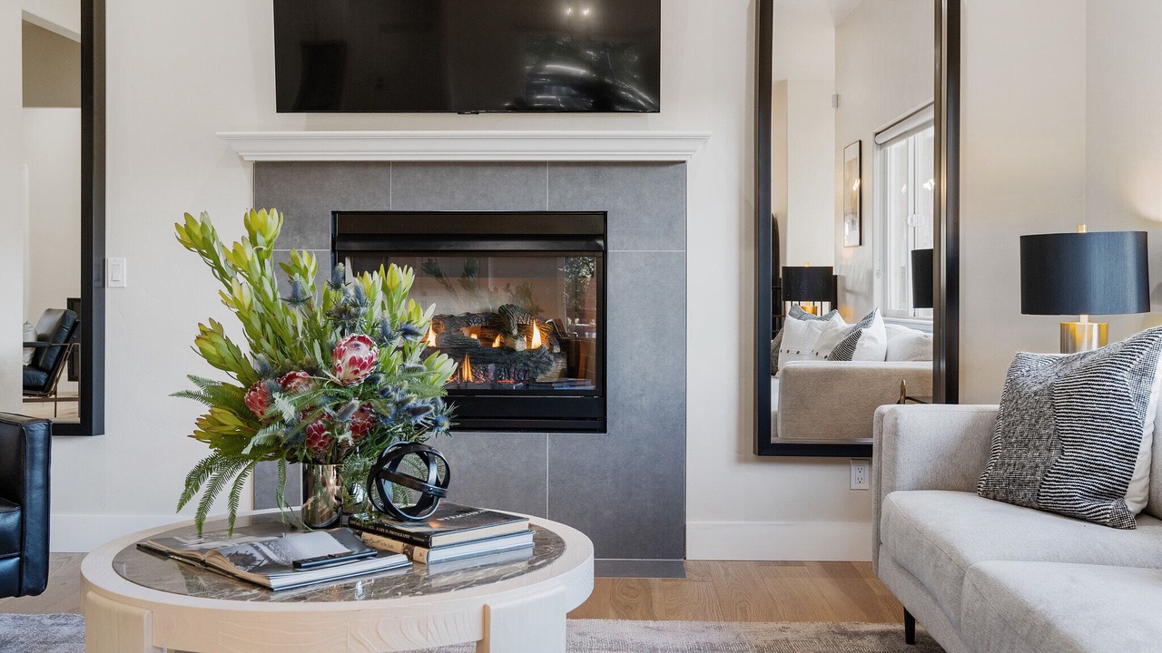 Photo of Livingroom in Shepherd Canyon