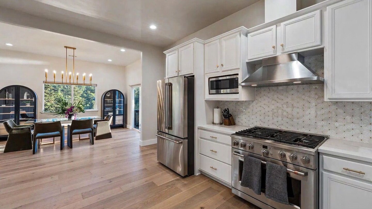 Photo of Kitchen in Shepherd Canyon