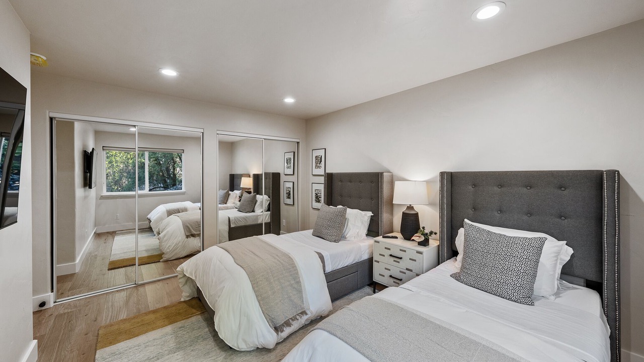Photo of Bedroom in Shepherd Canyon