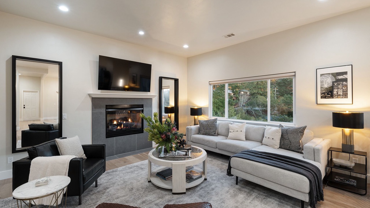 Photo of Livingroom in Shepherd Canyon
