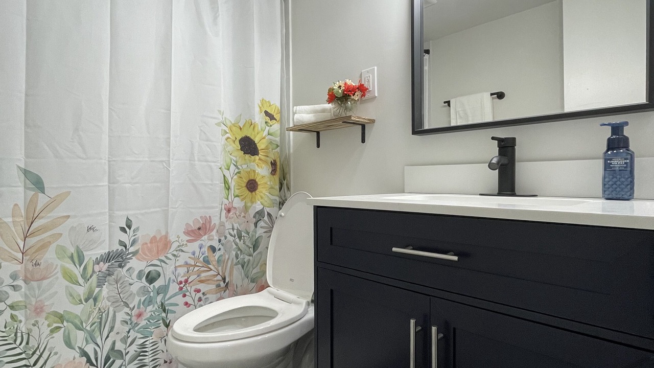 Photo of Bathroom in Medical District