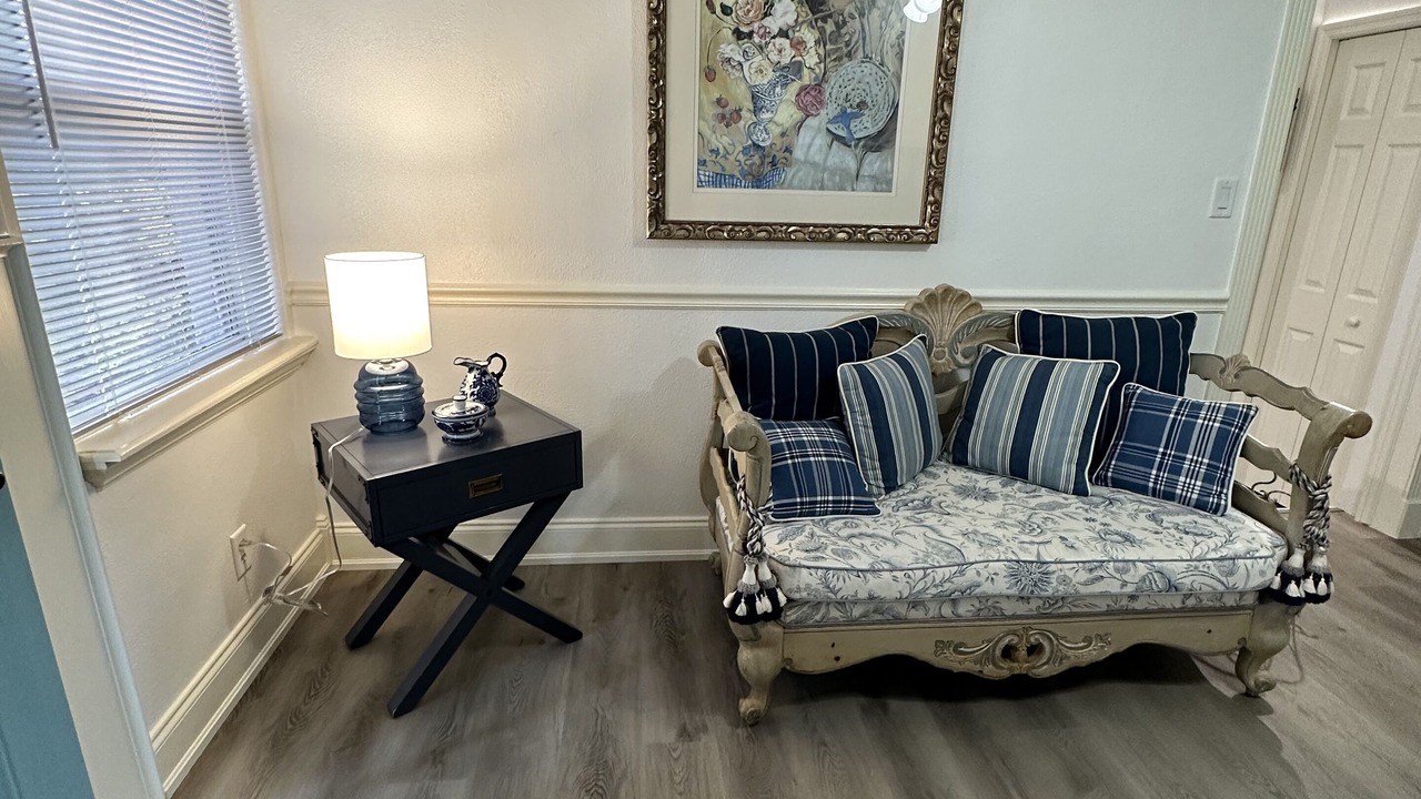 Photo of Livingroom in Allen Park