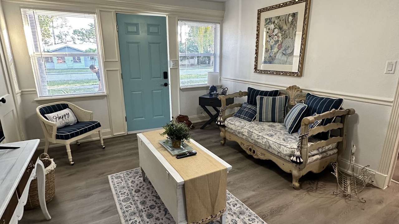 Photo of Livingroom in Allen Park