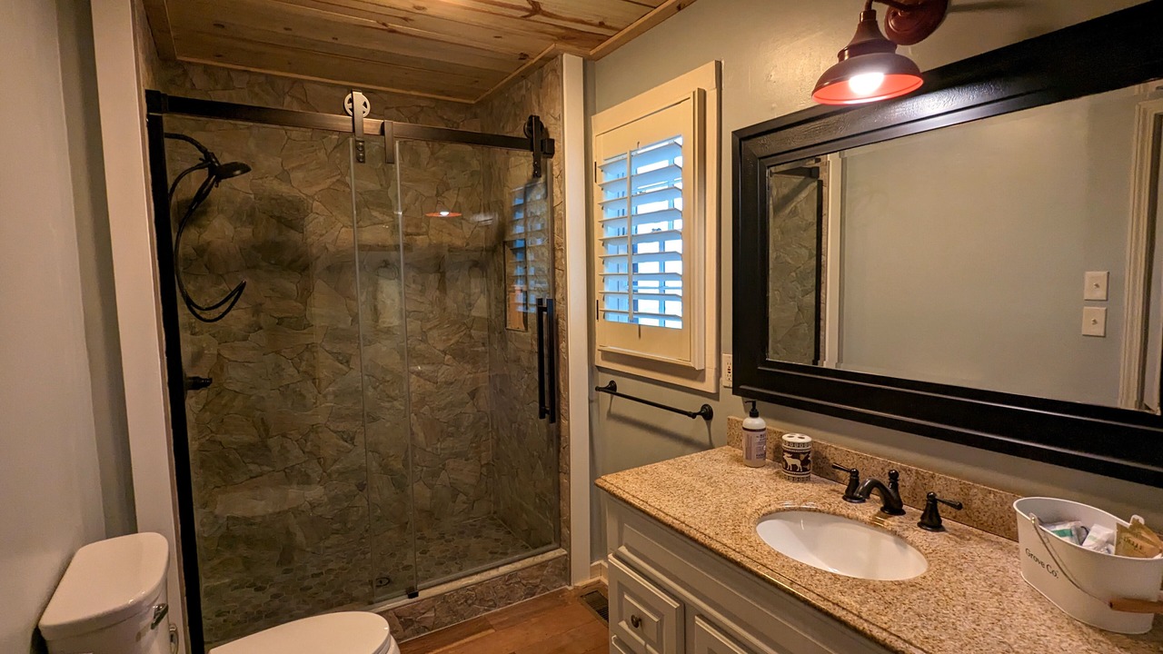 Photo of Bathroom in Tate