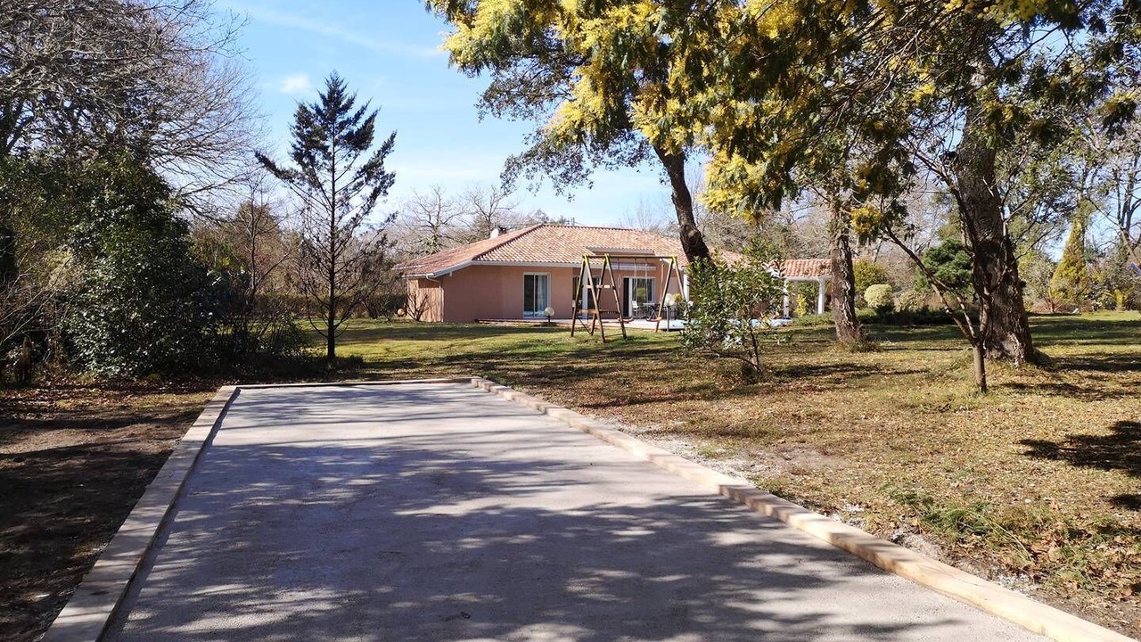 Photo of Outdoor in Messanges